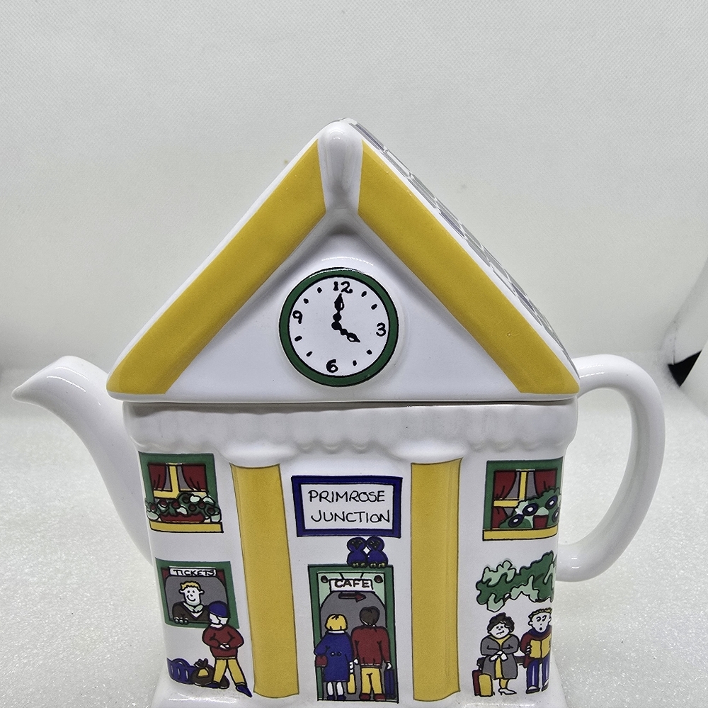 Vintage Wade "Primrose Junction" Railway Station Teapot Made In England